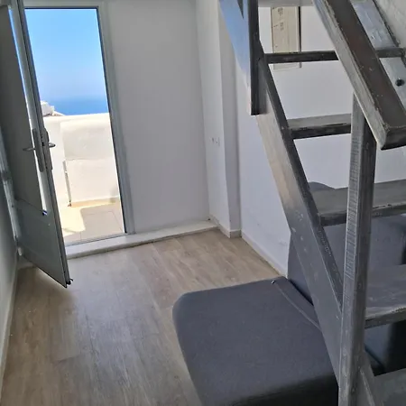 Diamond On The Cliff Hotel&suites 이메로비글리