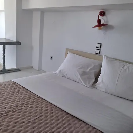 Diamond On The Cliff Hotel&suites 이메로비글리