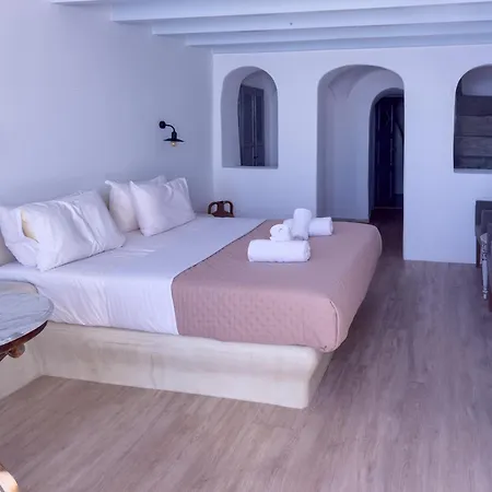 Diamond On The Cliff Hotel&suites 이메로비글리
