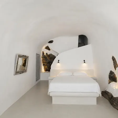 Diamond On The Cliff Hotel&suites 4* 이메로비글리